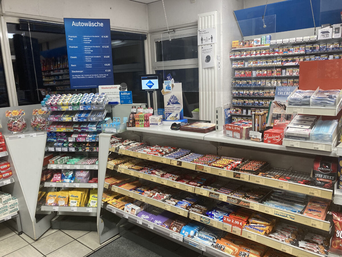 Tabakwaren und Snacks